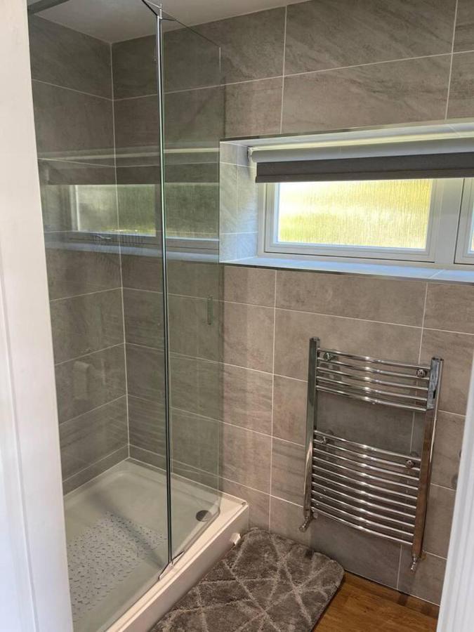 Brighouse Studio - Pet Friendly! - Free Parking Exterior photo